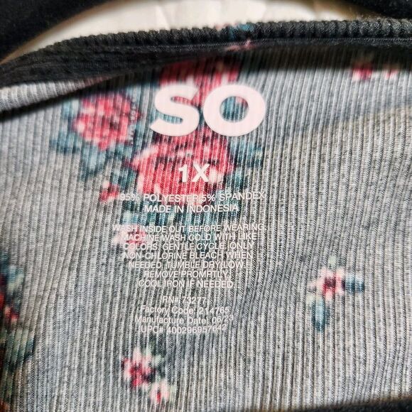 Kohl's Juniors' SO Black With Pink Flowers Wrap Bodice Skater Dress Org $38, 1X - Picture 10 of 13